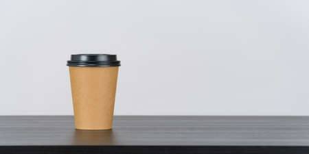 Blank paper coffee cup set on white backgroundの写真素材