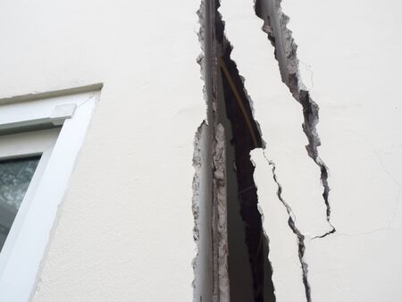 cracks in walls of home, errors construction build inの写真素材
