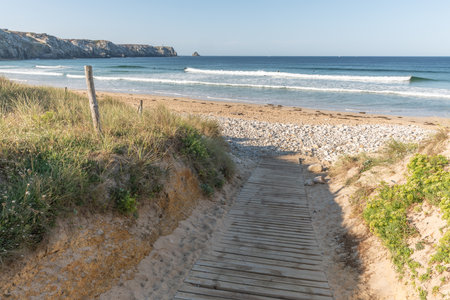 Way going to the Pen Hat Beach on the Iroise Sea. Camaret, Crozon, Finistere, Brittany, France, Europeの写真素材