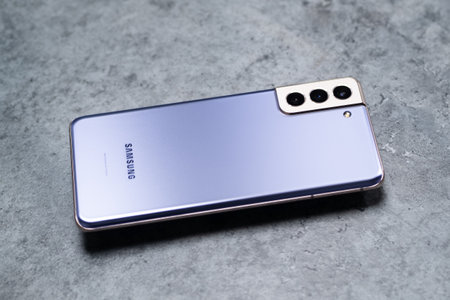 Samsung Galaxy S7 Edge smartphone.のeditorial素材