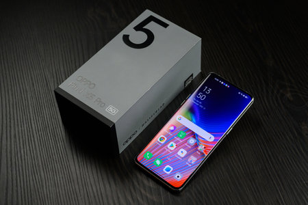 Samsung Galaxy S5 Edge is a new smartphone developed by the Apple inc.