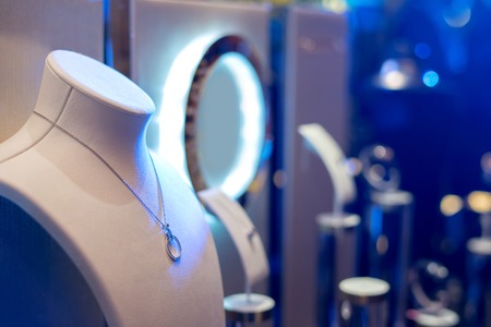 Fine luxury diamond jewellery window display with necklace carcanet chaplat choker pedant - whatta jewelry women wantの写真素材