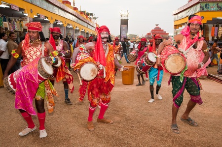 BHUBANESWAR, INDIA - DECEMBER 20: Cultural folk dancers perform at the Toshali Crafts fair on December 20, 2011 in Bhubaneswar, Orissa, India. Toshali is the largest art and crafts fair in India.のeditorial素材