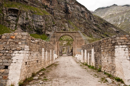 Narrow bridge passing through Spiti valley over Chandra river in Batal, Himachal Pradeshのeditorial素材