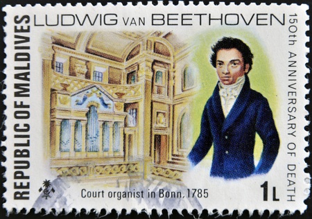 MALDIVES - CIRCA 1977: A stamp printed in Maldives shows Beethoven, circa 1977 のeditorial素材