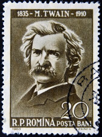 ROMANIA - CIRCA 1960: stamp printed by Romania show Mark Twain, circa 1960. のeditorial素材