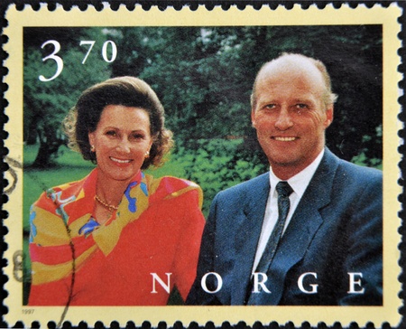NORWAY - CIRCA 1997: A stamp printed in Norway shows King Harald V and Queen Sonja Haraldsen, circa 1997のeditorial素材
