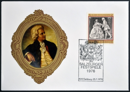 AUSTRIA - CIRCA 1970: Stamp printed in austria dedicated to Mozart shows 100 years wiener staatsoper, circa 1970のeditorial素材