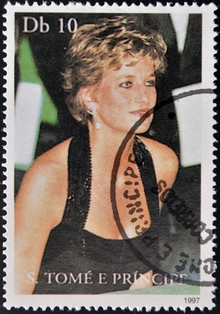 SAO TOME AND PRINCIPE - CIRCA 1997: A stamp printed in Sao Tome shows Diana Princess of Wales, circa 1997のeditorial素材