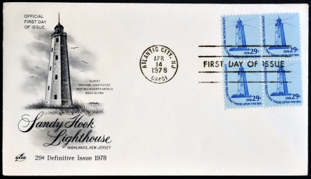UNITED STATES OF AMERICA - CIRCA 1978: A stamp printed in USA shows Landy Hook Lighthouse, Highlands, New Jersey, circa 1978のeditorial素材
