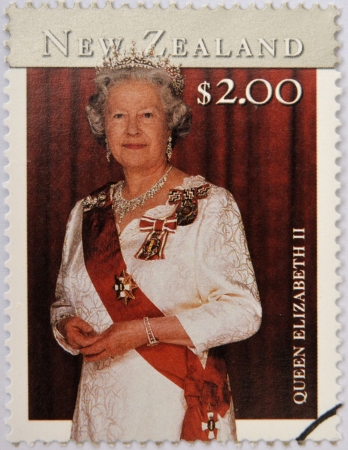 NEW ZEALAND - CIRCA 2001: stamp printed in New Zealand shows Queen Elizabeth II, circa 2001のeditorial素材