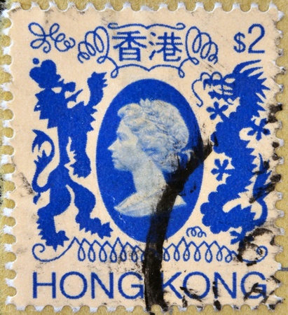 HONG KONG - CIRCA 1982: A stamp printed in Hong Kong shows Queen Elizabeth II, circa 1982のeditorial素材
