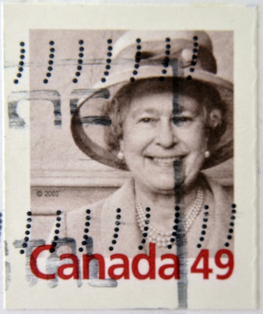 CANADA - CIRCA 2003  A stamp printed in Canada shows Queen Elizabeth II, circa 2003 のeditorial素材