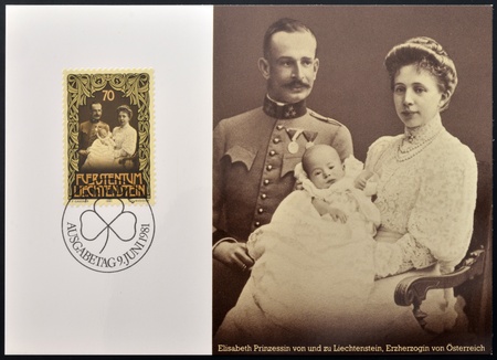 LIECHTENSTEIN - CIRCA 1981: A stamp printed in Liechtenstein shows Prince Franz Josef with his parents, circa 1981のeditorial素材