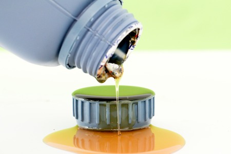 picture of a motor oil , bottle,cap, shot in a studioの写真素材