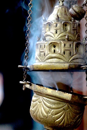 incense burner in a macedonian orthodox church,の写真素材
