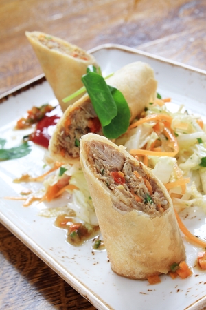 duck spring roll with salad