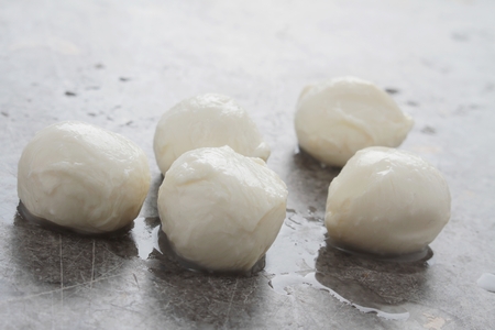 round mozzarella pearls