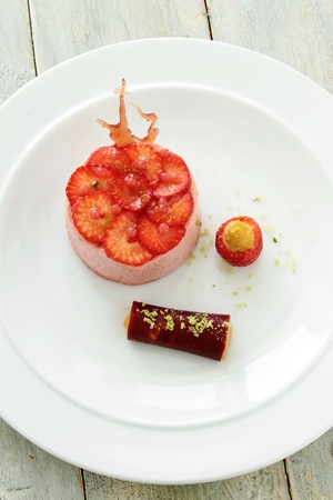 strawberry mousse dessertの写真素材