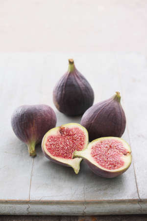 fresh figsの写真素材