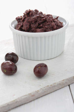 olive tepenade in dishの写真素材