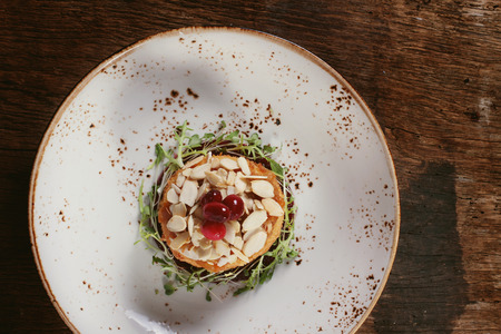 baked brie cheese appetizer starterの写真素材