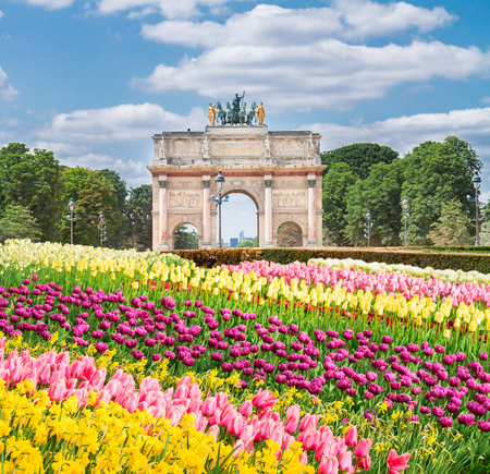 Arc de Triomphe du Carrousel in Tuileries Garden at sunny spring day, Paris, Franceの写真素材