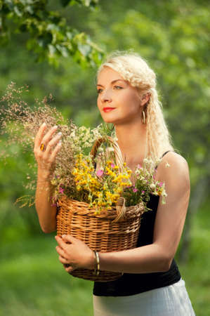 Beautiful woman outdoor

の写真素材