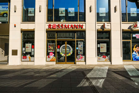 Coronavirus lockdown. Frankfurt, Germany. April 5, 2020. Franchise drugstore with shut doors during quarantine lockdown.のeditorial素材