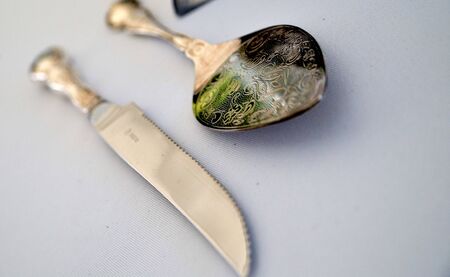 cutlery for wedding cakeの写真素材