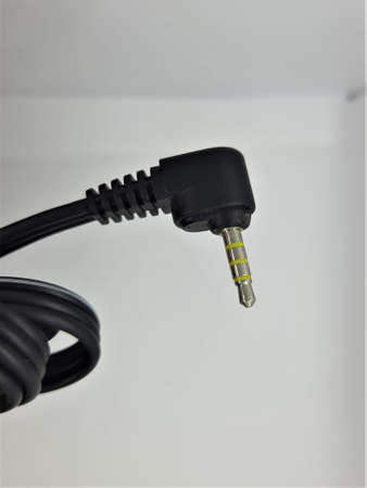 3.5mm micro jack and RCA cable for audio data transmission