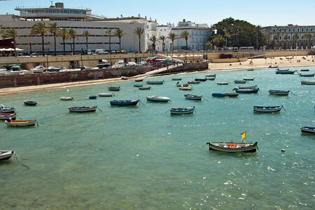 La Caleta is a beach located in the historical center of the city of CÃ¡diz, Spain  It is a natural harbor by which Phoenicians, Carthaginians and Romans penetrated historically  It is the smallest beach in the city, and is from the others のeditorial素材