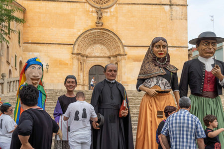 Felanitx, Spain; october 22 2022: Paprika fair in the Mallorcan town of Felanitx. Sculptures of giants typical of the folkloric culture of the island of Mallorca, Spainのeditorial素材