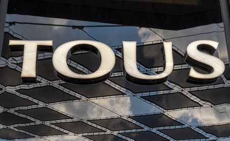 Palma de Mallorca, Spain; May 19 2023: Main facade of a store of the multinational company Tous, in the Fan shopping center. Palma de Majorca, Spainのeditorial素材