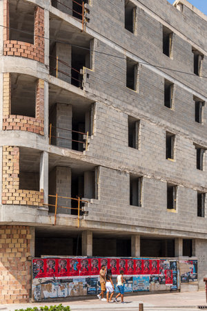 Manacor, Spain; July 21 2023: Building under construction in a state of abandonment. Conceptual image of the real estate crisis in Spainのeditorial素材
