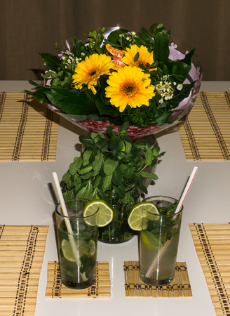 cocktail mahito drink party sunflowerの写真素材