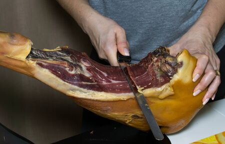 ham hand slicing hamonの写真素材