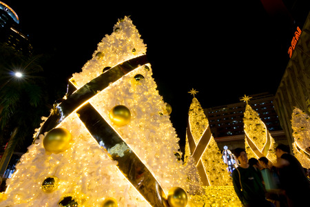 BANGKOK, THAILAND - DECEMBER 24, 2016 : Centralworld shopping mall at night, welcome to Christmas and Happy New Year 2017 festival on December 24 ,2016 near Ratchaprasong junction in Bangkok, Thailandのeditorial素材