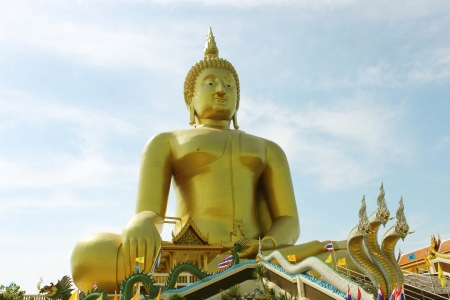 Watmuang in Angthongの写真素材