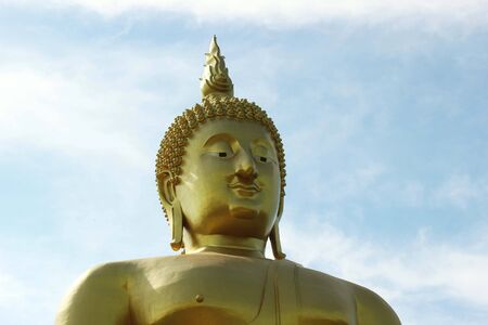 Watmuang in Angthongの写真素材