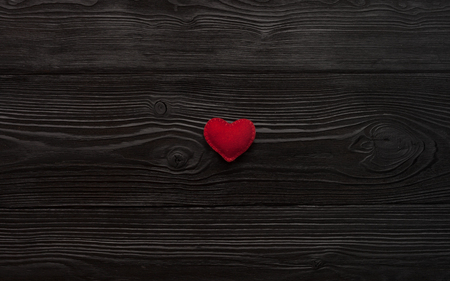 red felt heartの写真素材