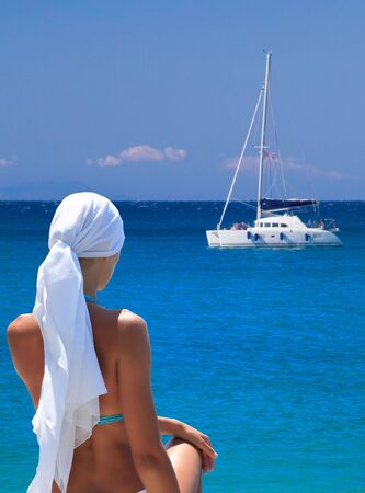 Beautiful young woman relaxing by the beach in Greece


の写真素材