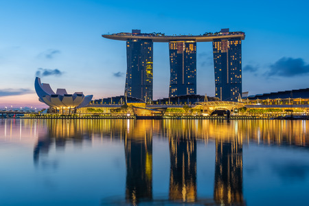 SINGAPORE CITY, SINGAPORE - APRIL 13, 2018: Marina Bay Sands at sunrise the largest hotel in Asia. It opened on 13 April 2010. Singapore on April 19, 2018のeditorial素材