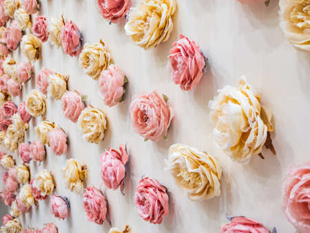 A Wall of roses backgroundの写真素材