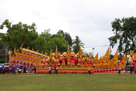 PAYAKKAPHUMPHISAI, MAHASARAKHAM - MAY 19 : Unidentified paraders are in traditional north-east Thai...