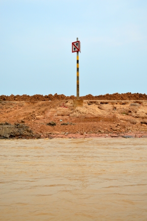 SIEMREAP, KHMER REPUBLIC - FEBRUARY 23 :Traffic sign post of transportation by boat at the greatest freshwater lake in the world on February 23, 2013 at Tonle Sap Lake, Siemreap, Khmer Republic.のeditorial素材