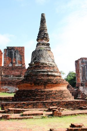 Ancient and ruined architecture at Wat Phrasrisanpet, Ayutthaya, Thailand.の写真素材