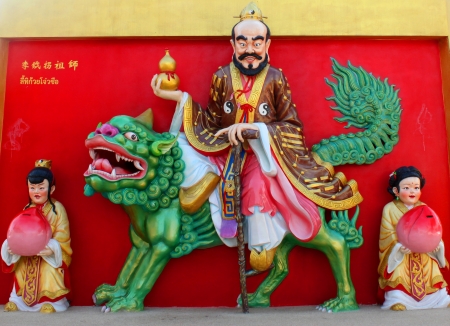 Chinese statue at Wat Samarn Rattanaram of Thailandのeditorial素材