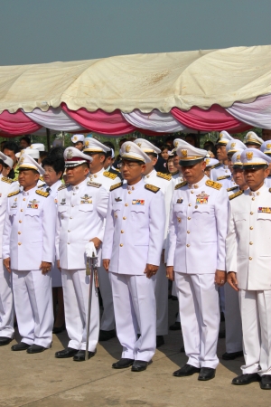 MAHASARAKHAM - OCTOBER 23   Unidentified officers salute King Chulalongkorn statue in front of provincial hall on October 23, 2013 in Mahasarakham, Thailand のeditorial素材