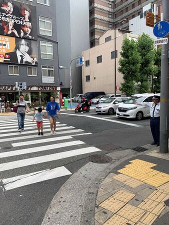 OSAKA, JAPAN - AUGUST 24, 2019 : Tourists travel to and shopping at Doutonbori street, Numba and Shinsaibashi the famous large market and metropolitan area on August 24, 2019 in Osaka, Japan.のeditorial素材
